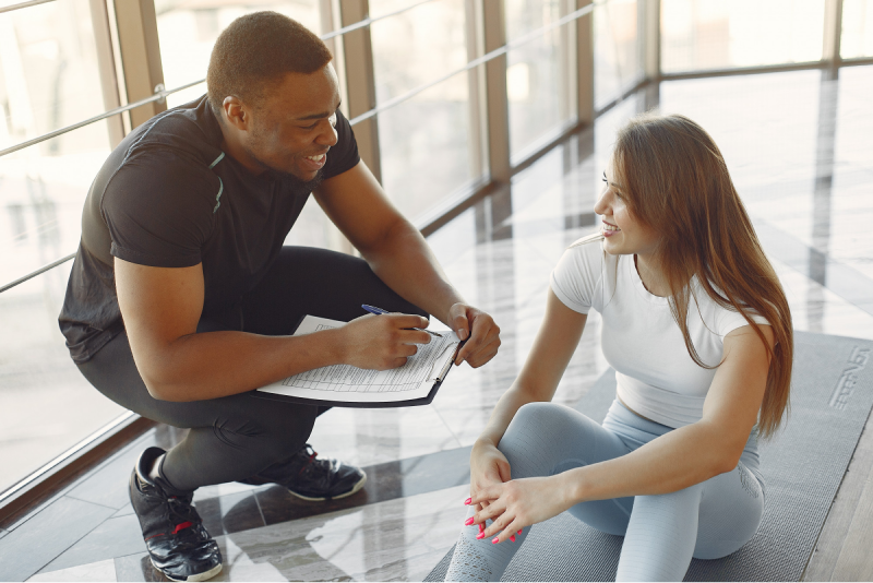 Les coachs de fitness, sont-ils aptes à donner des conseils en matière d’alimentation ?